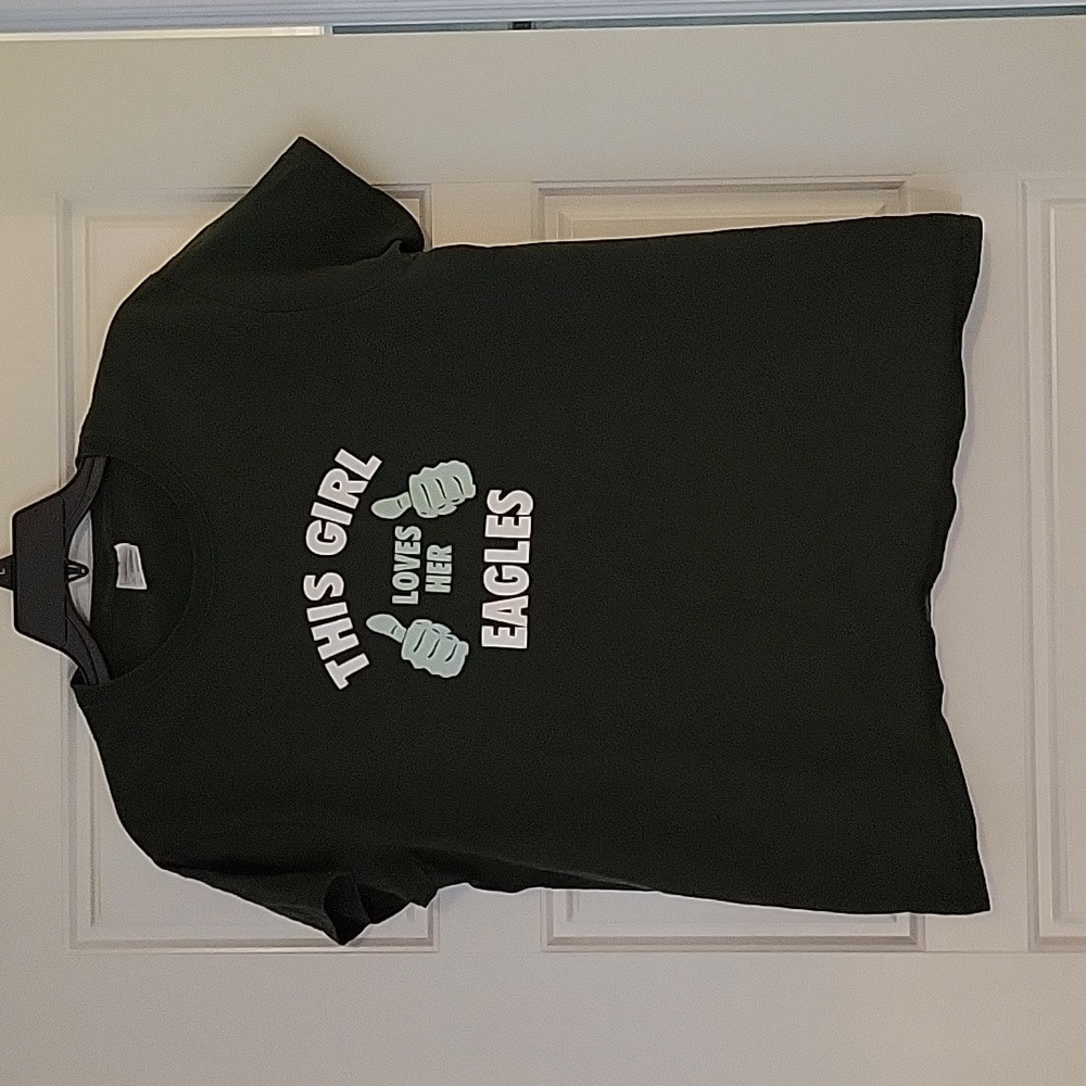 Eagles Dark Green Short-sleeve T-shirt, Size Large